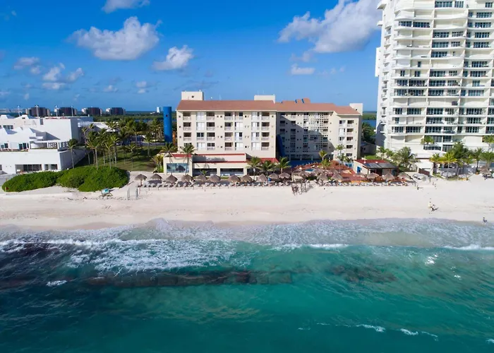  Club Regina Cancun